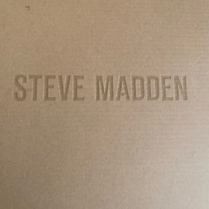 Steve Madden size 11 Never worn Betty pink patent combat boots